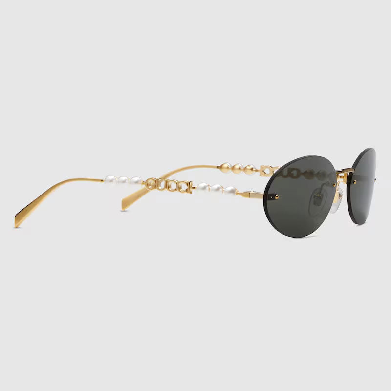Oval frame sunglasses