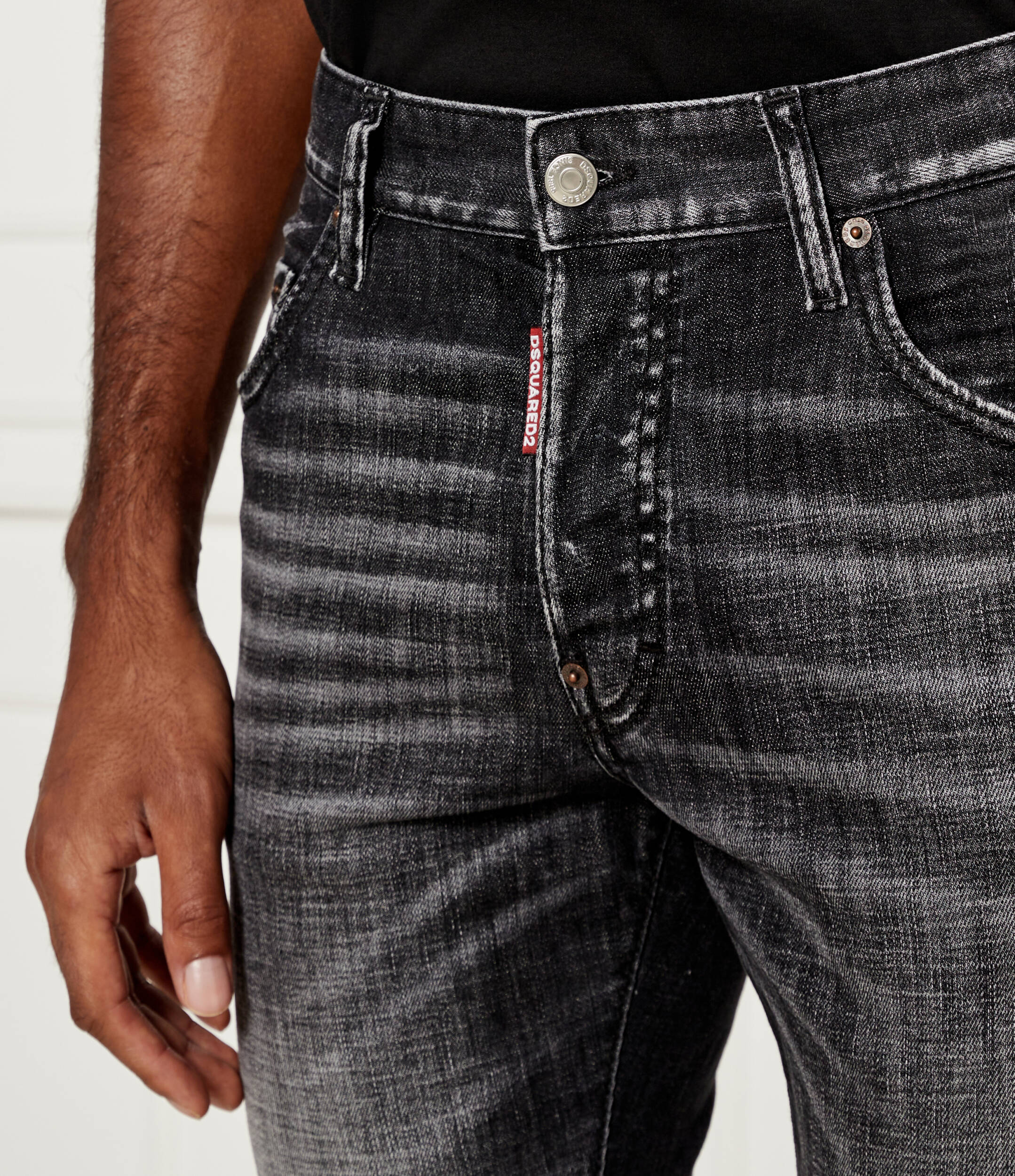 JEAN DSQUARED NOIR SKATER