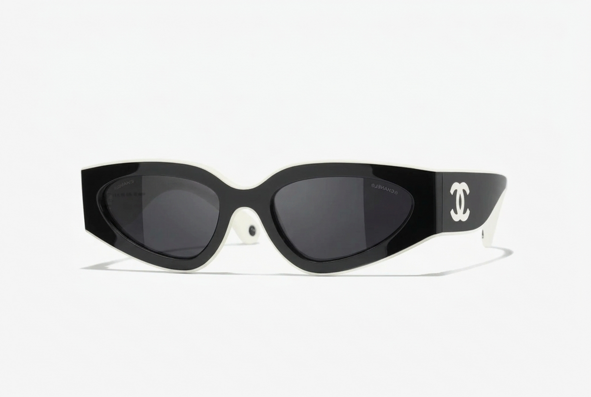 Lunette Chanel œil-de-chat