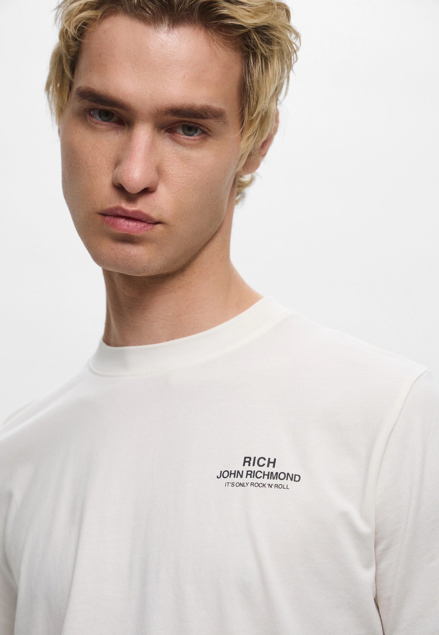 T-SHIRT HANDRIK
