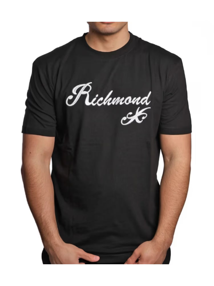 Short-sleeved t-shirt with embroidered logo and refined design