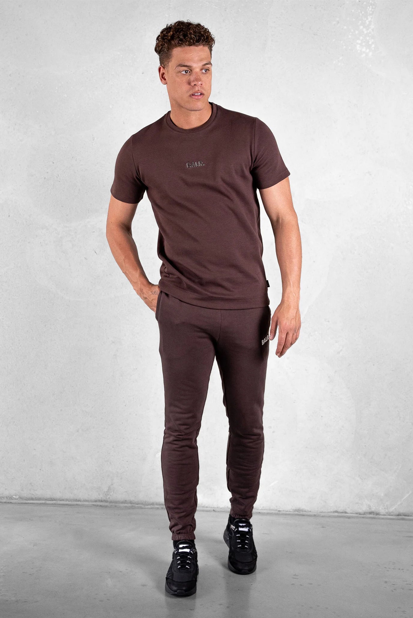 Regular Metal Brand Jogger Java