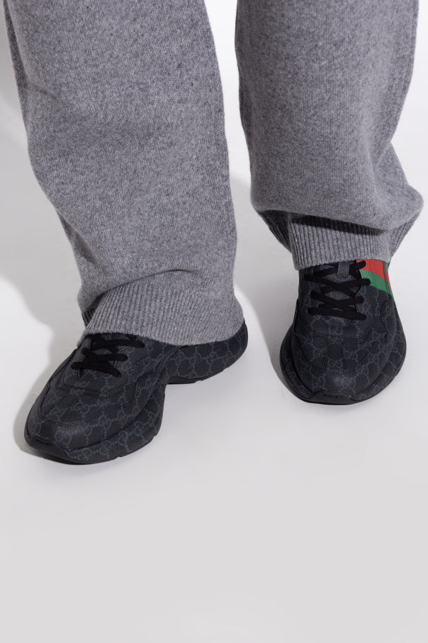 SPORTS SHOES WITH LOGO