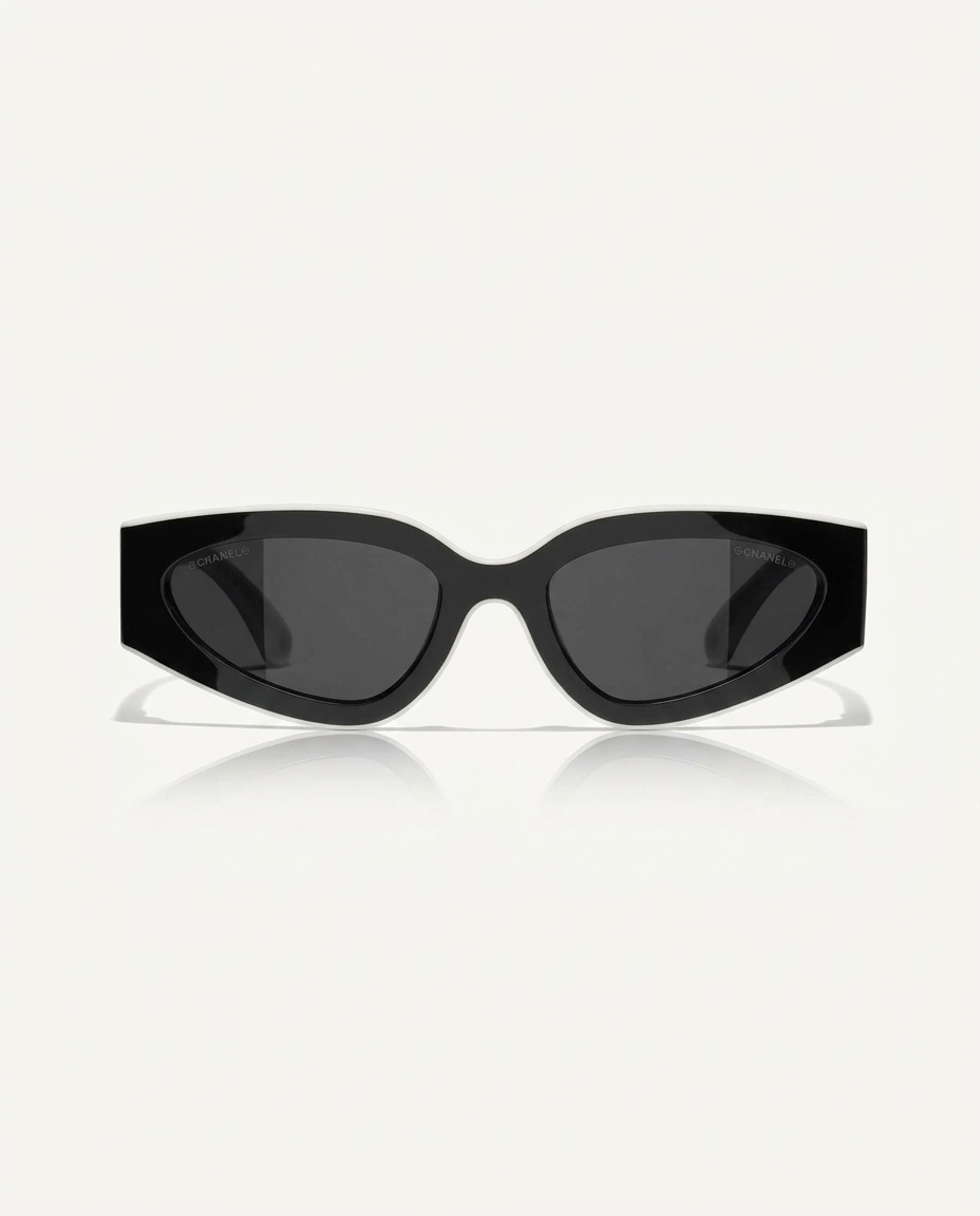 Lunette  Chanel œil-de-chat maison prado