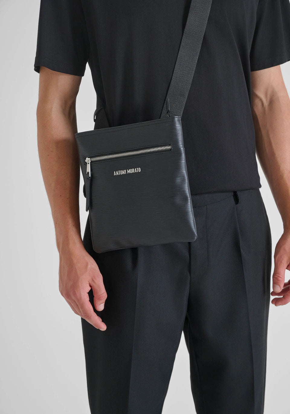 SAC MESSENGER EN SIMILICUIR AVEC BANDOULIÈRE