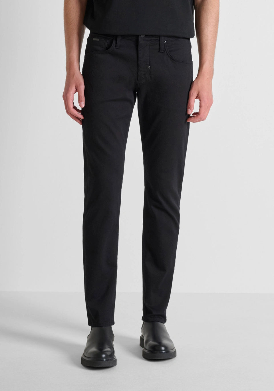 JEAN « KURT » TAPERED FIT CONFORTABLE EN DENIM NOIR