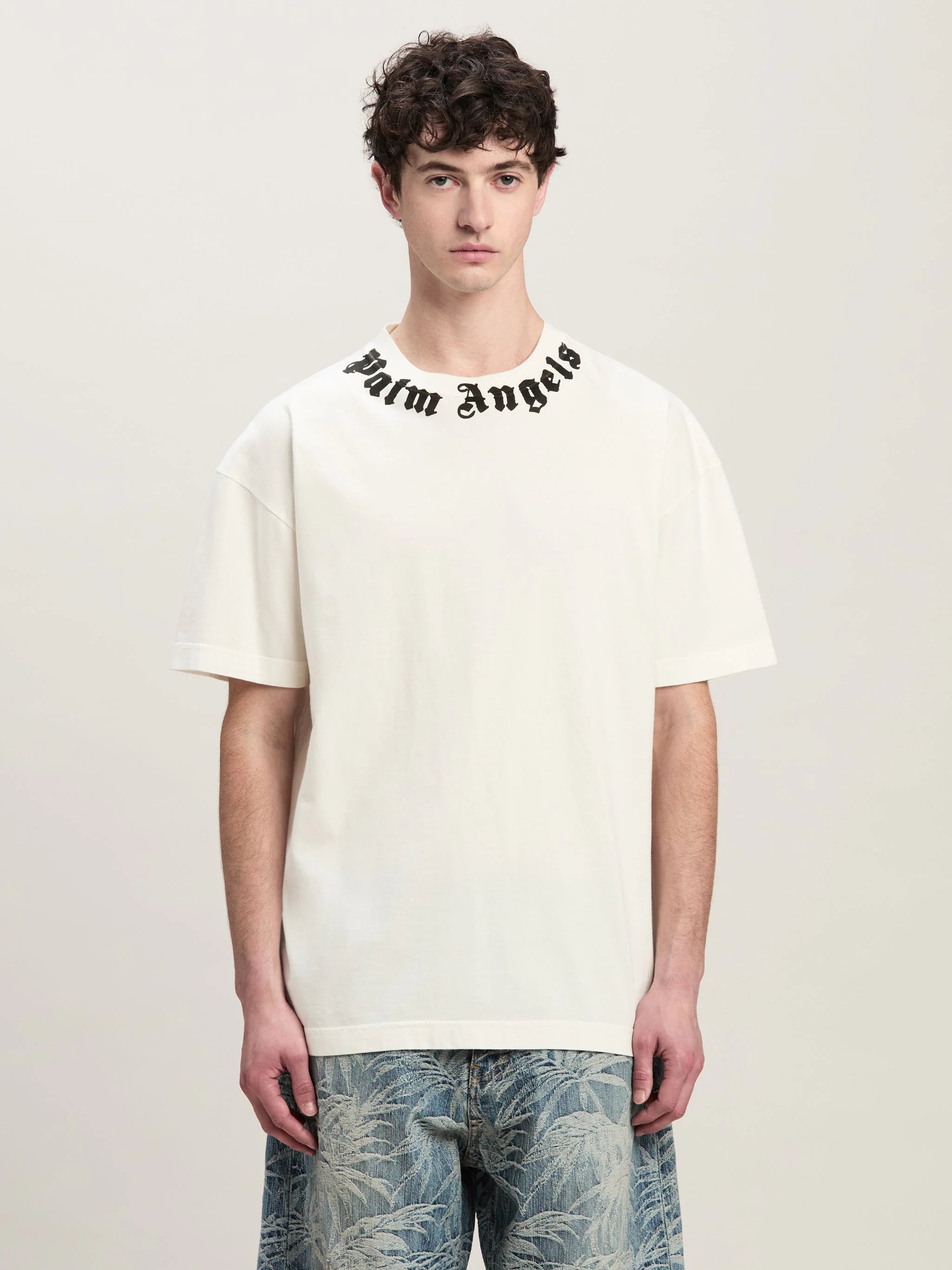 Neck logo T-shirt white